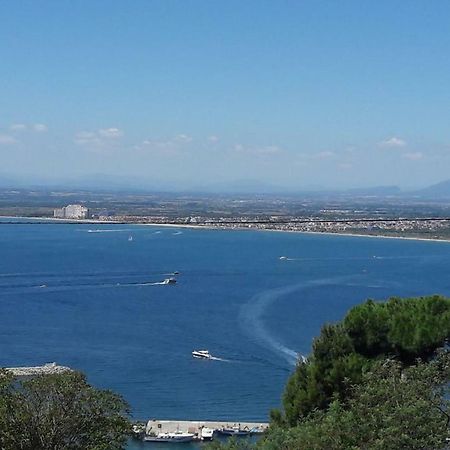 Apartamento Con Terraza Y Vistas Al Mar Roses Exterior photo